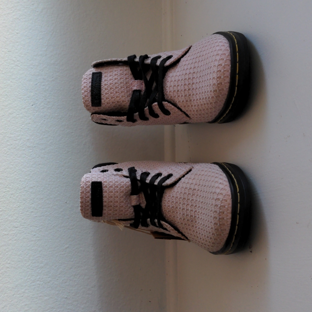 Dr.Martens Maelly WC Size: 7
